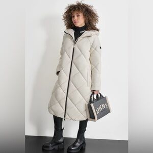 🧥❤️🥶DKNY Off-White pearl Quilted Hooded Coat